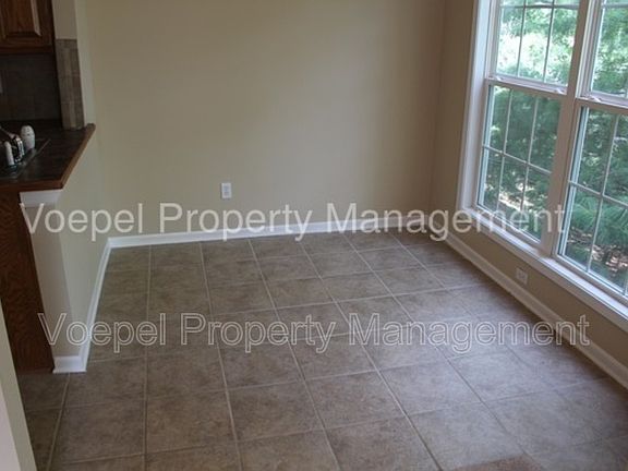 4th image of 15545 Floyd St