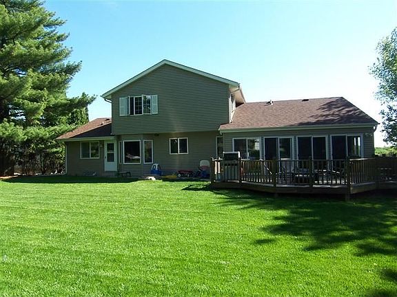 2nd image of 4900 Evergreen Ln