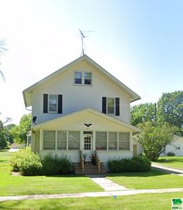 421 S Kiel St, Holstein, IA, 51025