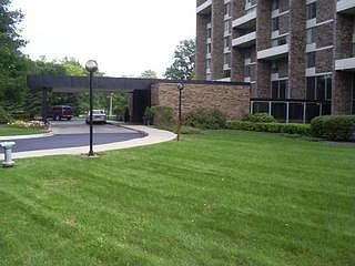 1st image of 1000 Urlin Ave APT 207