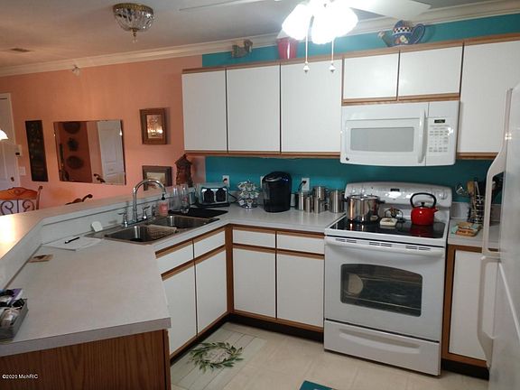 4th image of 5877 Crosswinds Dr Unit 22