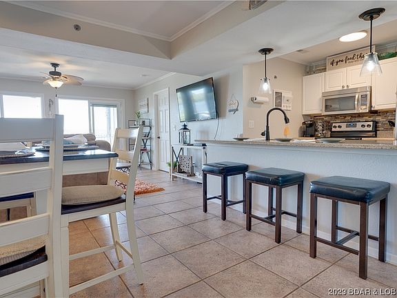 3rd image of 901 W Harbour Towne Dr #901