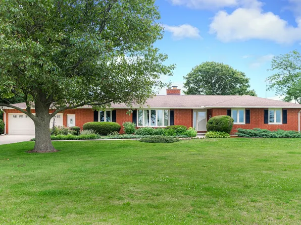 35968 N State Rd, Genoa, IL 60135