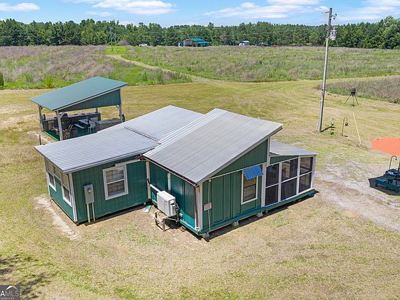 3rd image of 854 Bell Rd