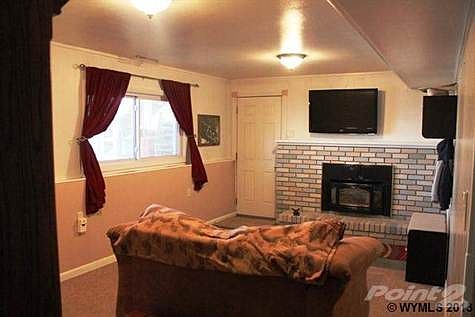 5th image of 213 Valley Cir