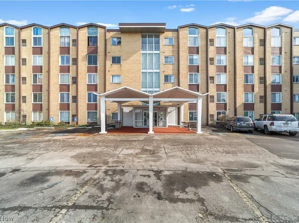 25735 Lorain Rd, North Olmsted, OH 44070