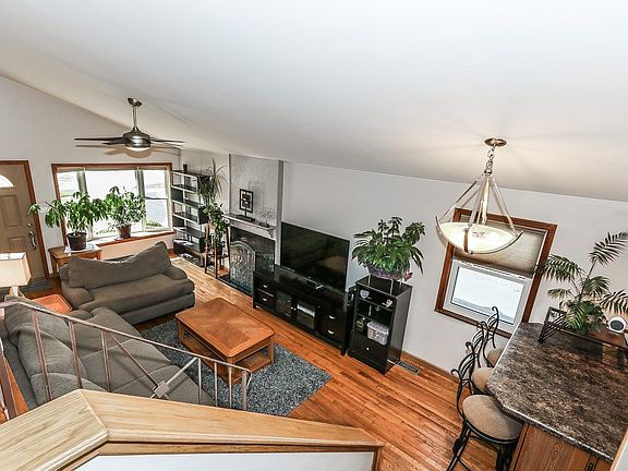 2nd image of 343 N Lincoln Ave