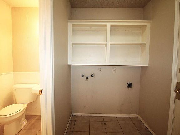 5th image of 600 SW 71st St