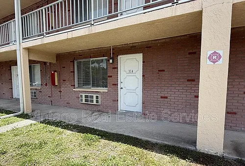 Whitehall Garden Apartments Photo 1