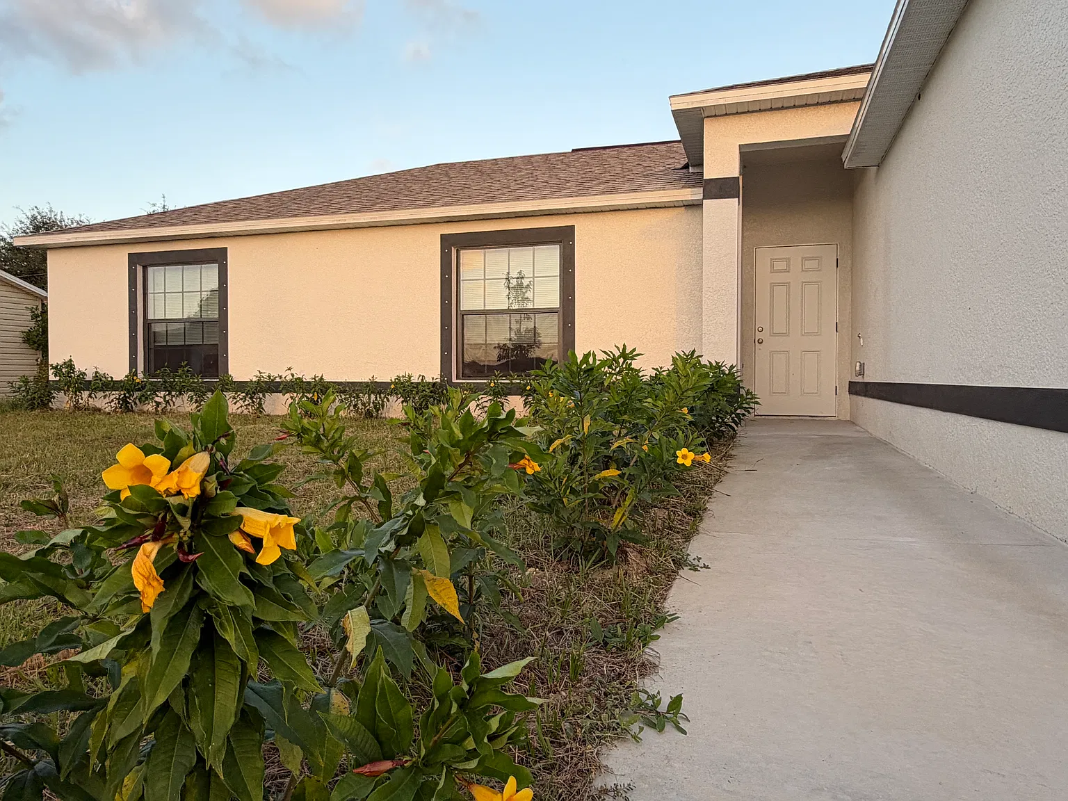 1405 Ne 7th Ave — Photo 3