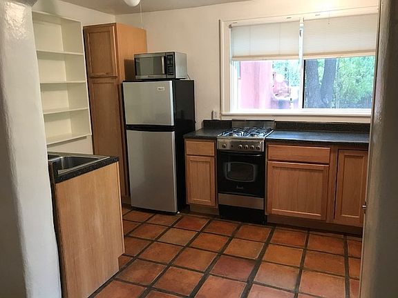 2nd image of 316 Burch St Unit S2