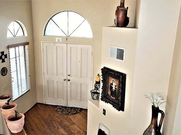 4th image of 2948 E Chaparral St