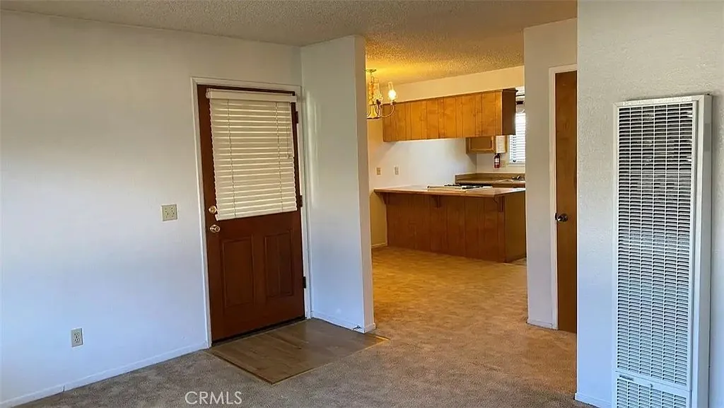 2 bed, 900 sqft, $1,895 — Photo 2