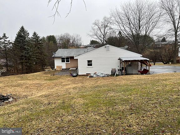 3rd image of 67 Gregory Dr