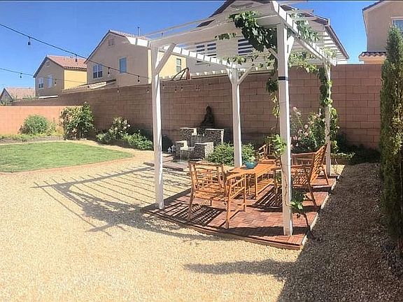 3rd image of 263 Garden Trellis Ct