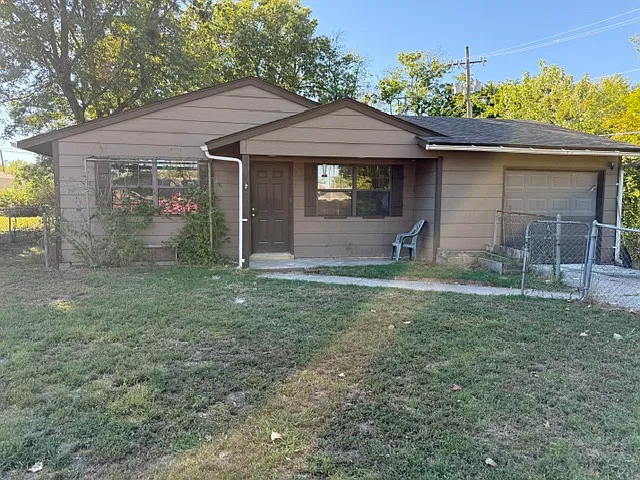 54 S 195th E Ave — Photo 1