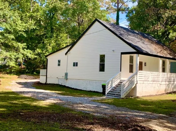 6 Berry Ave, Newnan, GA 30263