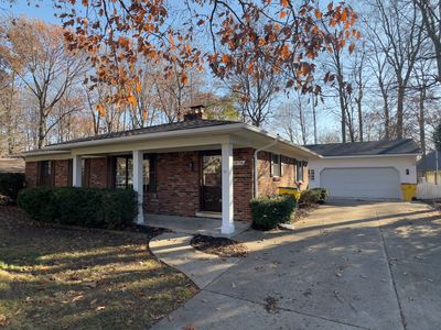 8876 Nancy Ave, Utica, MI, 48317