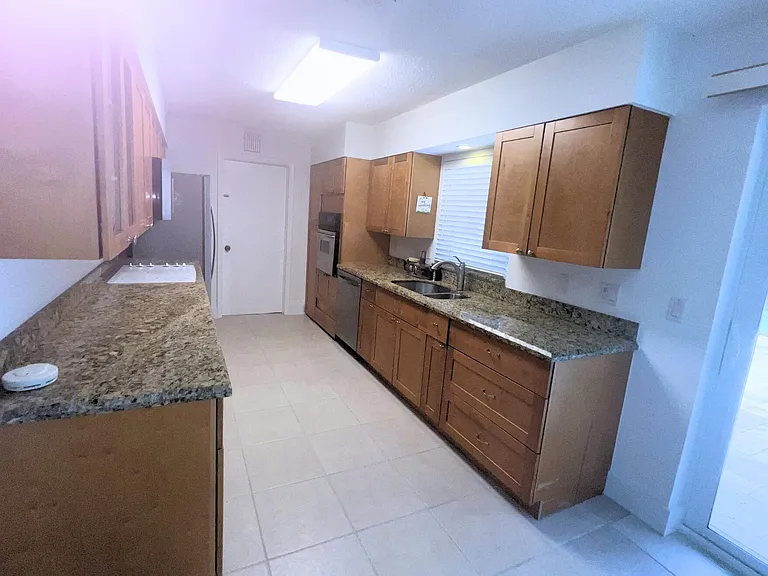 1260 Manor Dr — Photo 52