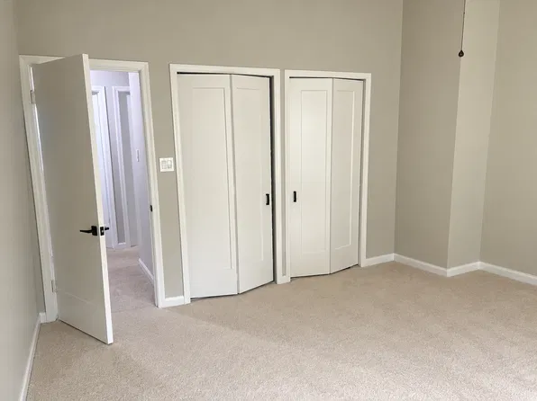 10939 Mission Ridge Dr, Manassas, VA 20109