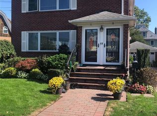1 Geranium Ave, Floral Park, NY 11001