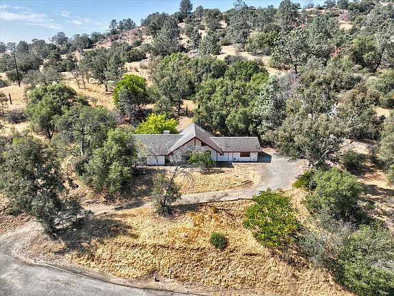 4th image of 29766 Tioga Dr