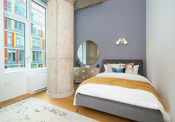 3rd image of 4322 Queens St #710