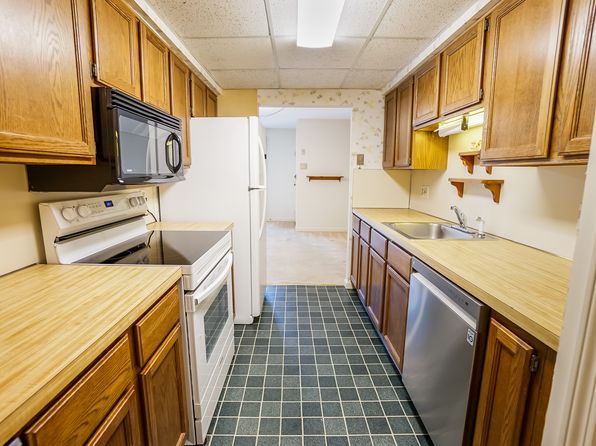 41 Angleside Rd APT 3