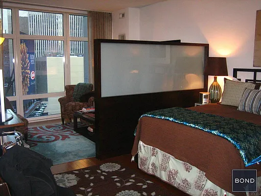 Rented by Bond New York | media 6