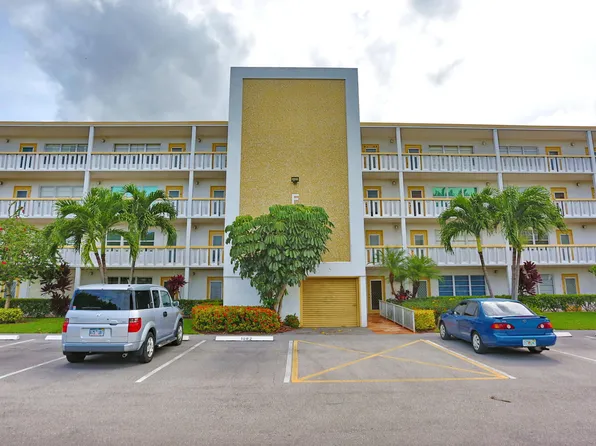 2079 Harwood F, Deerfield Beach, FL 33442