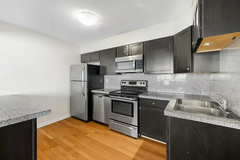 2163 Hamilton St #10 — Photo 4