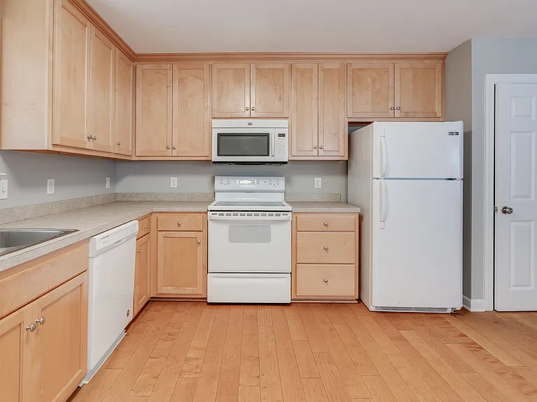 518 Acklen Park Dr — Photo 8
