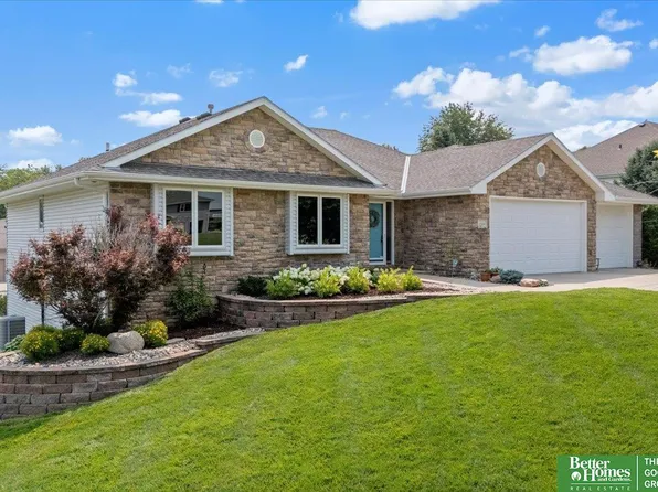 11411 S 216th St, Gretna, NE 68028