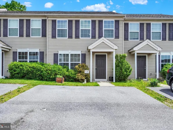 1550 Matthew Dr, York, PA 17404