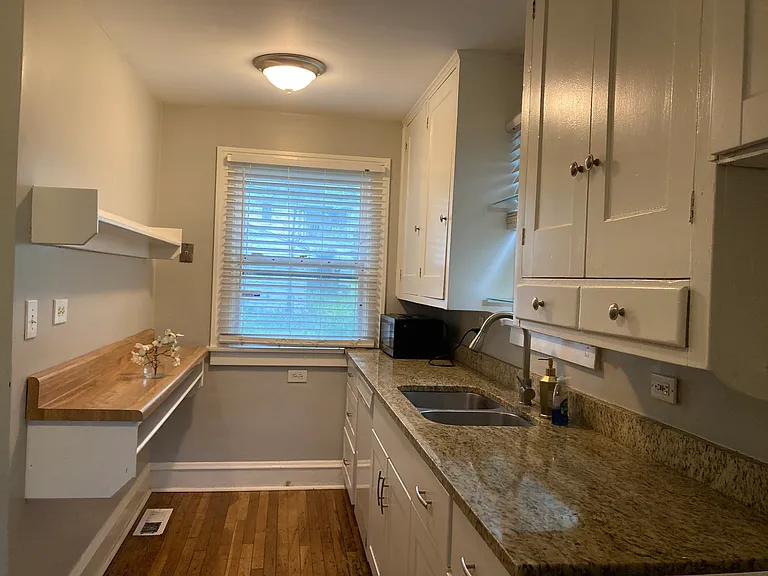 1001 Nela View Rd — Photo 3