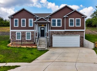 3751 SW Summerfield Dr, Topeka, KS 66610