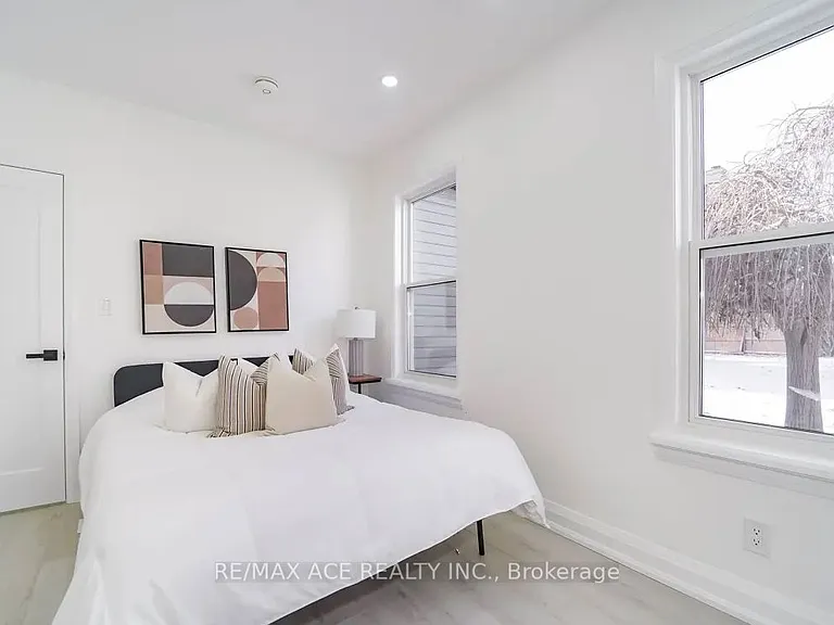288 Celina St — Photo 12