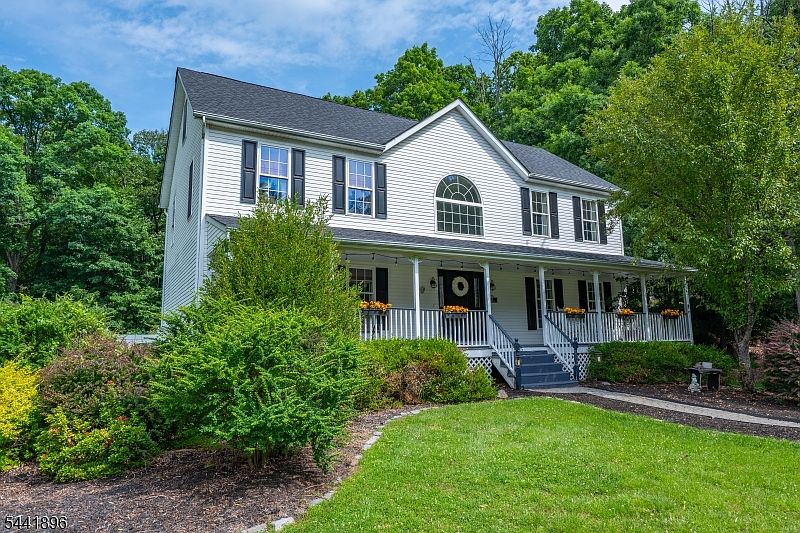 1st image of 15 Tanglewood Drive