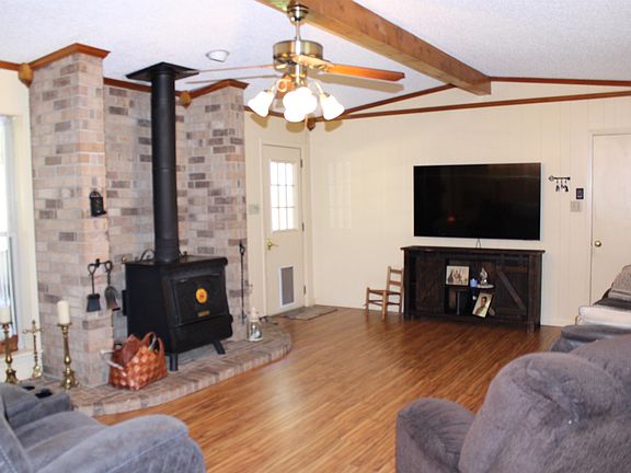 5th image of 503 Magnolia Dr