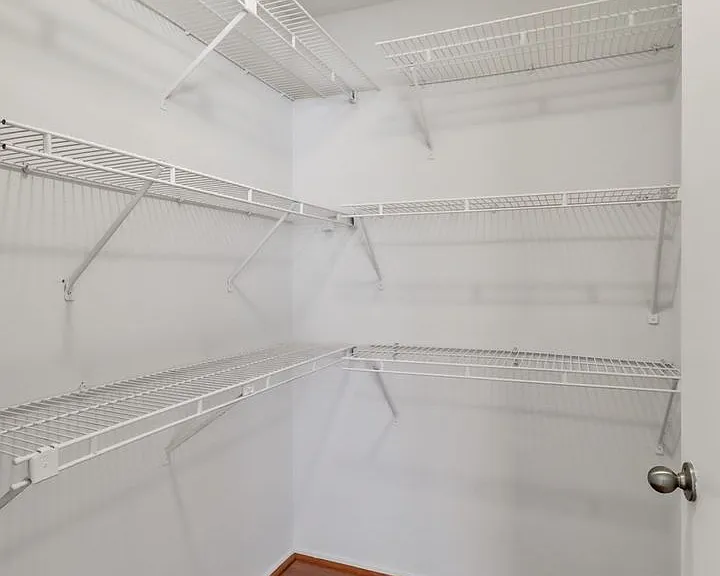 1619 S Bentley Ave — Photo 16