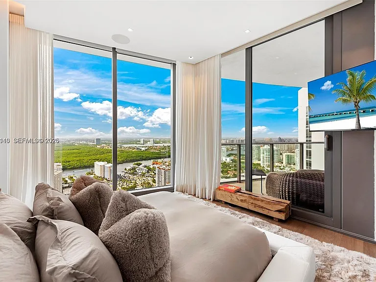15701 Collins Ave #4105 — Photo 19