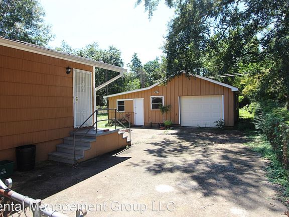 5th image of 133 Rose Dr
