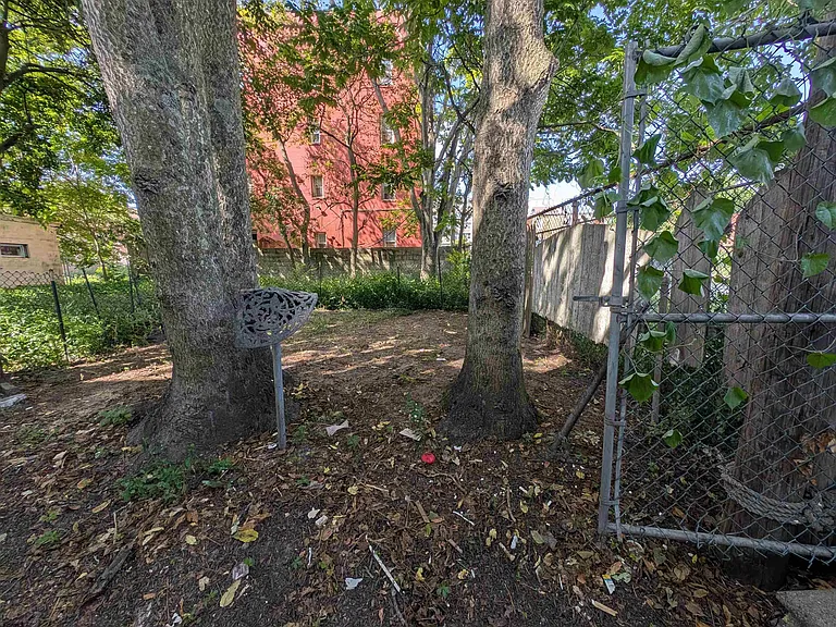 904 Westcoat Pl — Photo 23