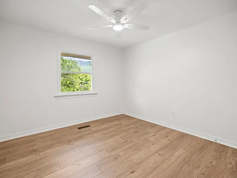 5530 Browntown Rd — Photo 27