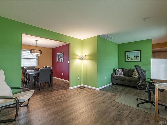 2nd image of 1315 Robinhood Dr