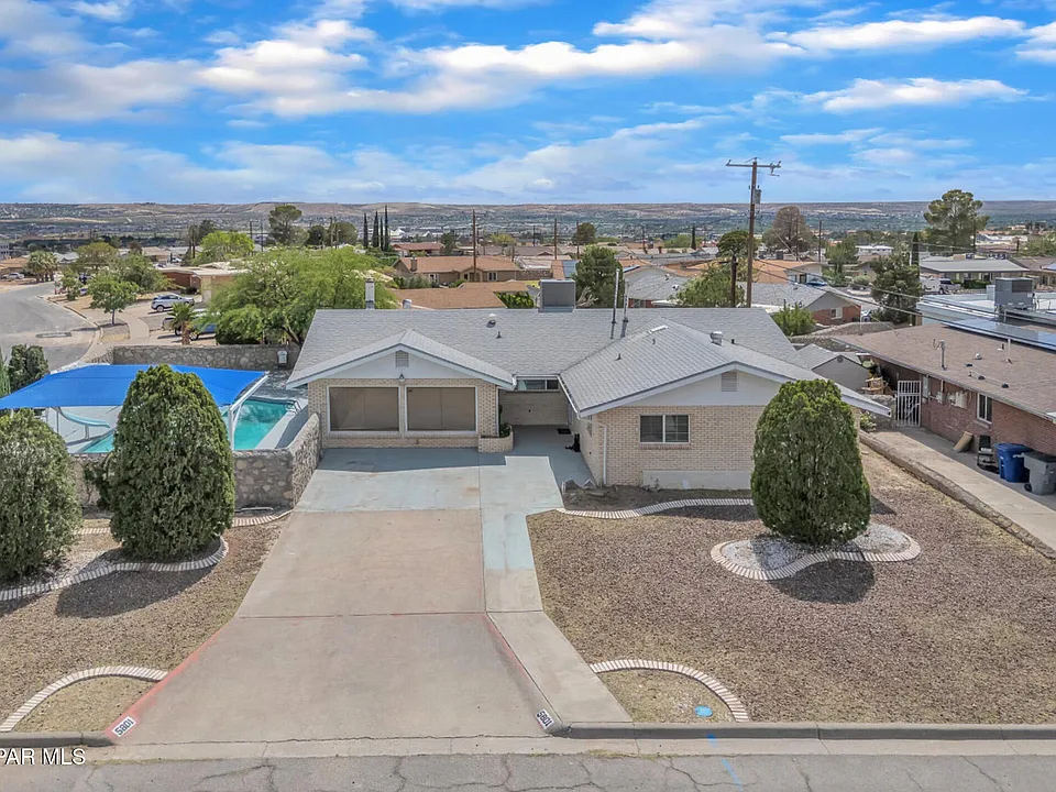5801 Viewmont Ln