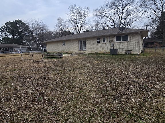 5th image of 4 Lucy Ln