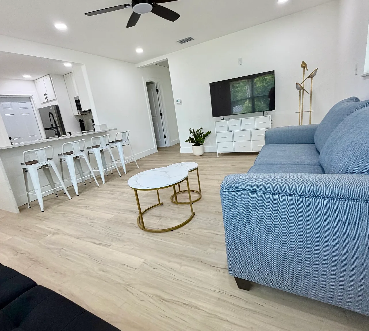 2 bed, 864 sqft, $1,490 — Photo 3
