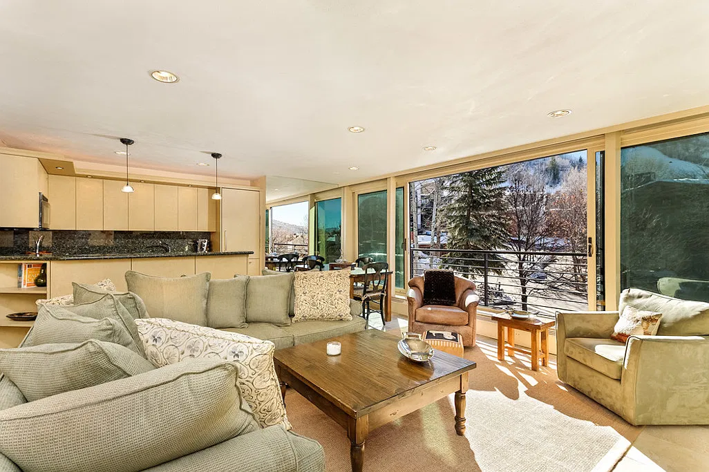3 bed, 1100 sqft, $35,000 — Photo 3