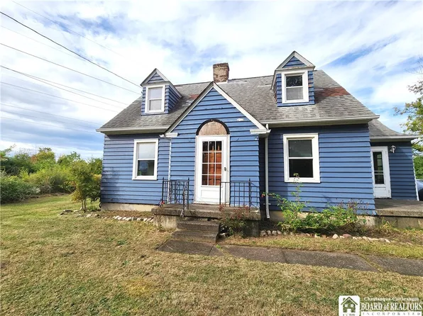 4088 Sowles Rd, Hamburg, NY 14075